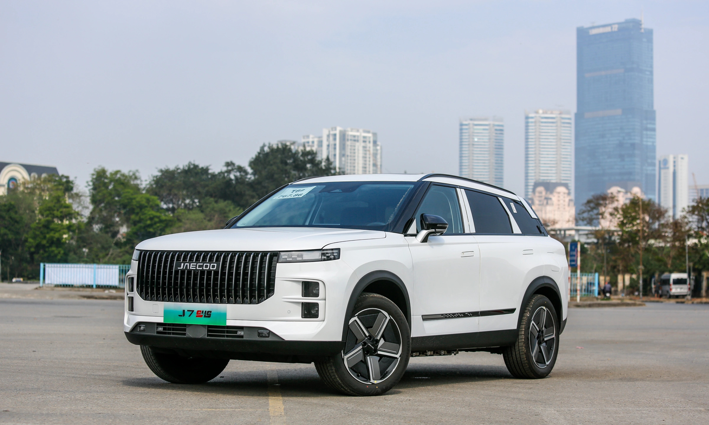 J7 PHEV - Ảnh 2